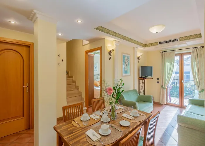 Base Near Marco Simone Tatil Evi Roma