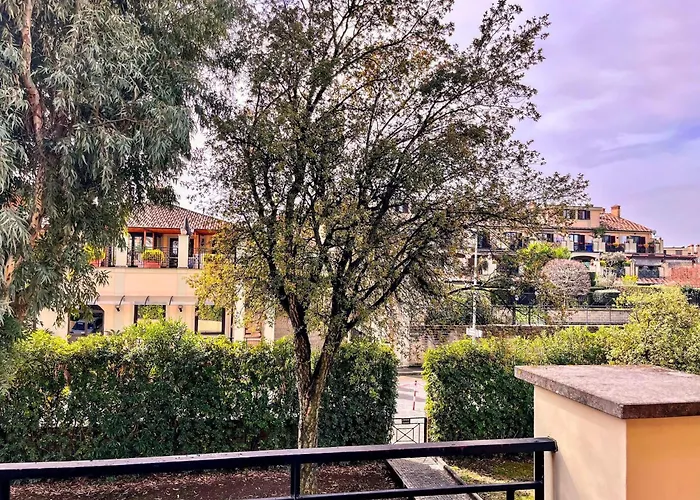 Base Near Marco Simone * Roma